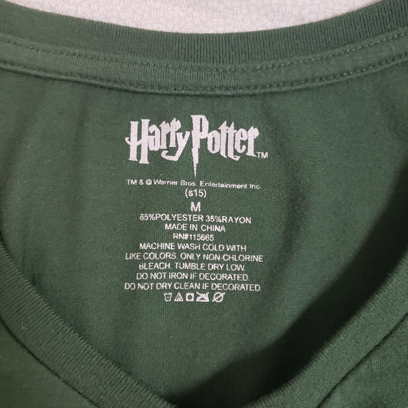 Size Small Harry Potter T-shirt, high/low bottom cut - Picture 3 of 4